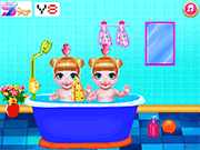 Twins Lovely Bathing Time - Girls - Y8.COM