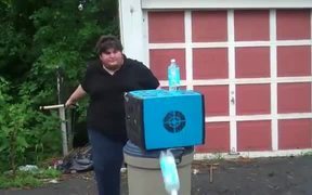 Amazing Bottle Ninja - Fun - VIDEOTIME.COM