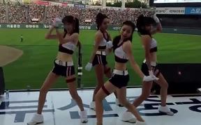 Gangdam Style Cheerleaders - Fun - VIDEOTIME.COM