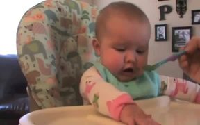 Baby Vs Beans - Kids - VIDEOTIME.COM