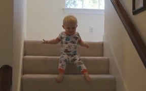 Cute Baby Vs Steps - Kids - VIDEOTIME.COM