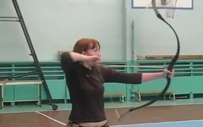 Super Fast Archery Girl - Fun - VIDEOTIME.COM