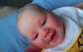 Baby Not Happy With Singing - Kids - VIDEOTIME.COM