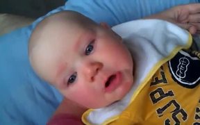 Baby Not Happy With Singing - Kids - VIDEOTIME.COM