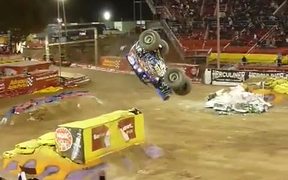 Monster Truck Backflip - Sports - VIDEOTIME.COM