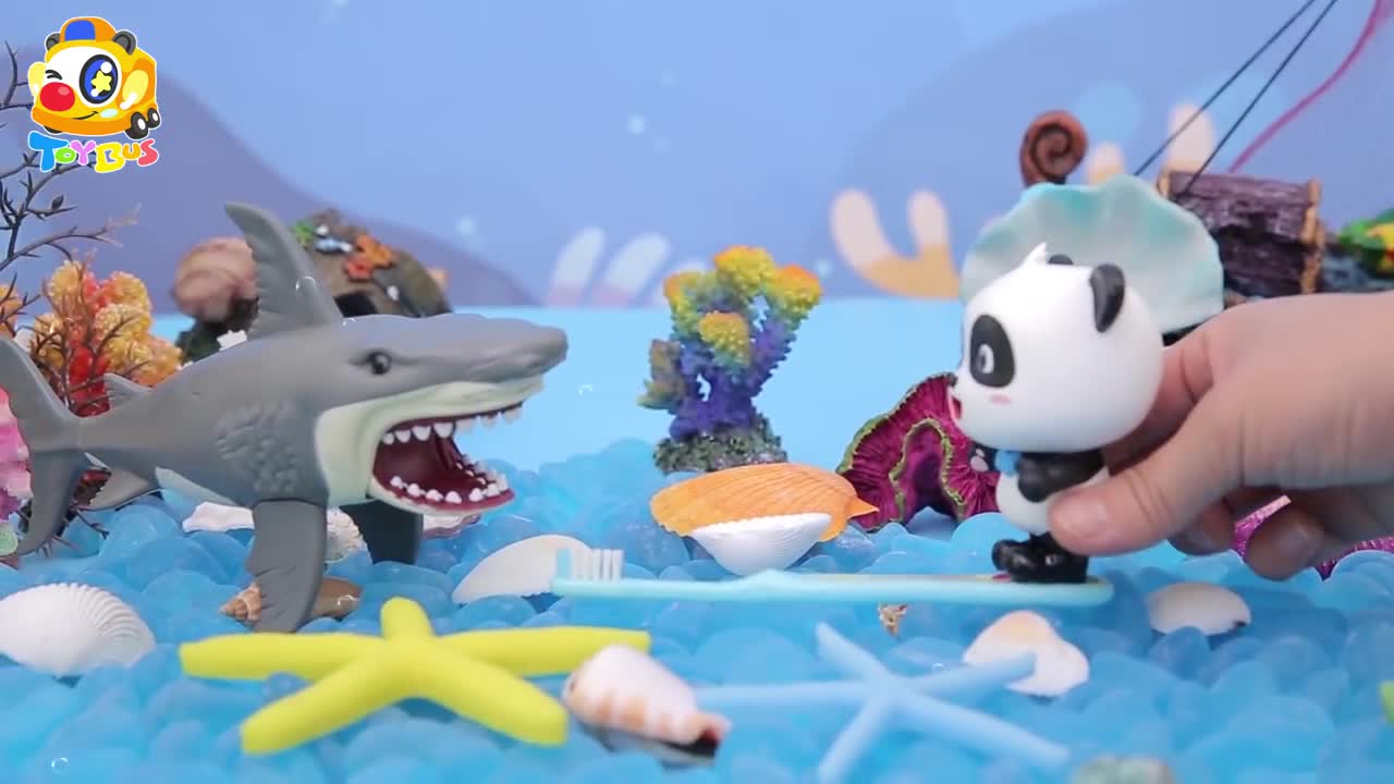 Baby Shark Has a Toothache - Commercials - Y8.com