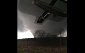 Amazing Tornado - Fun - VIDEOTIME.COM