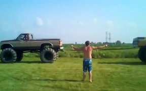 Monster Truck Tug Of War
