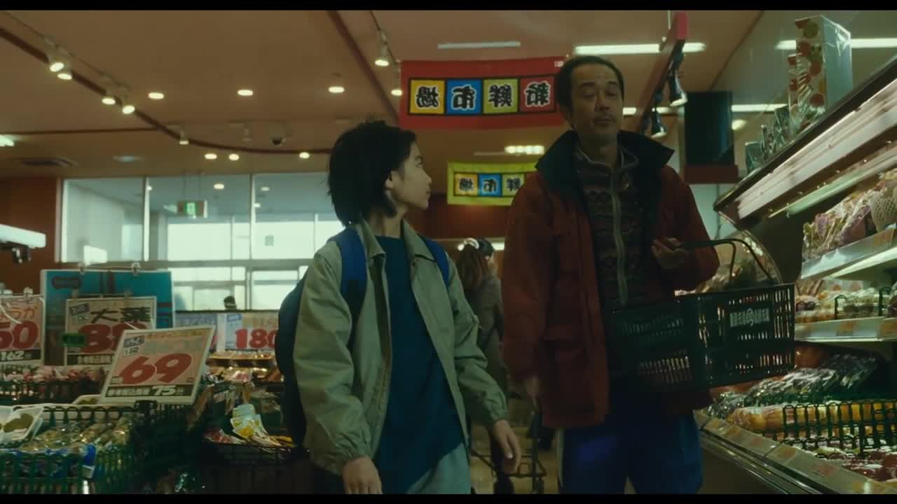Shoplifters Official Trailer