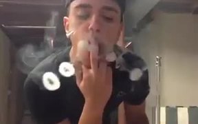 Cool Smoke Trick - Fun - VIDEOTIME.COM