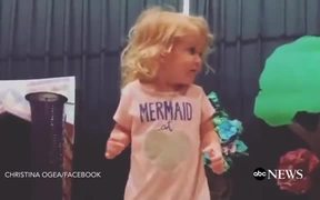 Broadway Performance Of Alphabet - Kids - VIDEOTIME.COM