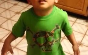 Boy Has To Argue About Everything - Kids - Videotime.com
