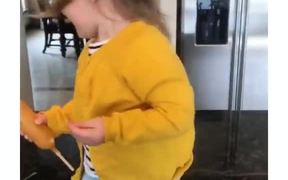 Toddler Girl - Kids - VIDEOTIME.COM