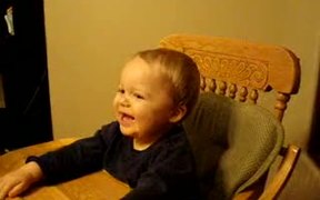 Baby Laughs - Kids - VIDEOTIME.COM