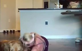 The Best Mentor Dog Ever - Animals - VIDEOTIME.COM