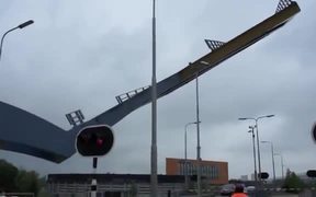 Unique Bridge Design - Tech - VIDEOTIME.COM