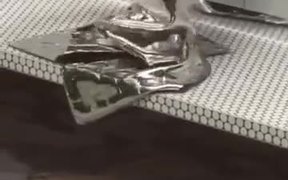 Omg! This Dishcloth Is Oddly Satisfying - Tech - VIDEOTIME.COM