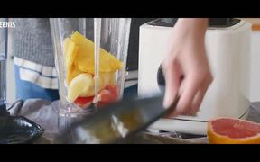 How to Make Grapefruit Pineapple Apple Juice - Fun - VIDEOTIME.COM