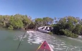 Jerk Shows The Best Way To Shipwreck - Fun - VIDEOTIME.COM