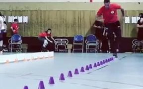 Guy Lightning Fast On Roller Blades - Sports - VIDEOTIME.COM