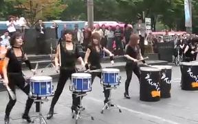 Wild Drum Performance By Ladies On The Street - Music - VIDEOTIME.COM