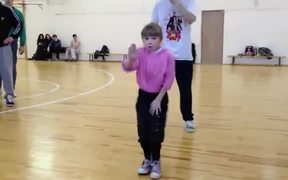 Little Girl Performing Amazing Dance Choreography - Kids - VIDEOTIME.COM