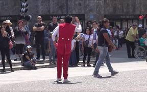 The Clown At Plaza - Fun - VIDEOTIME.COM
