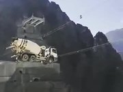Truck Being Carried Over By Rescue Team - Tech - Y8.COM