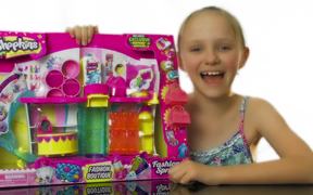 Bonnies TOYS R US Chief Toy Tester Entry - Kids - VIDEOTIME.COM