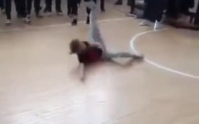 The 10-Year Old Who Dances Like A Boss - Fun - Videotime.com
