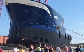 That Is So Not A Good Omen For A Ship Launch! - Tech - VIDEOTIME.COM