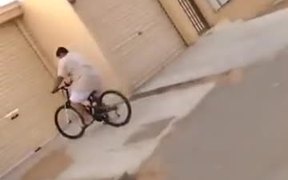 Bicycle Stunt Went Wrong - Sports - VIDEOTIME.COM
