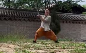 An Incredible Display Of Martial Arts - Fun - VIDEOTIME.COM