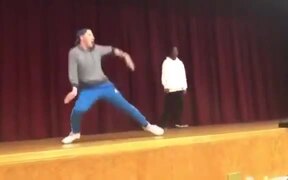 Teacher & Student Decided To Fight It Out. - Fun - VIDEOTIME.COM