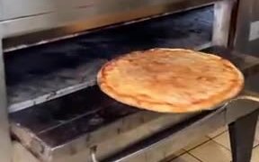 When Your Pizza Trick Fails Horribly - Fun - VIDEOTIME.COM