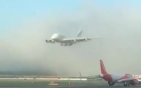 The Fog Makes The Landing Look Cinematic - Tech - VIDEOTIME.COM