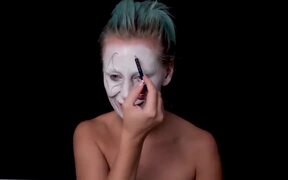 Jack In The Box Body Painting - Fun - VIDEOTIME.COM