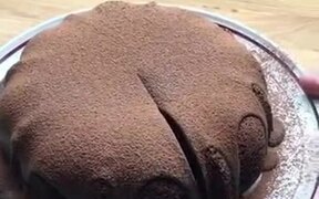 The Best Kind Of Choco Lava Cake - Fun - VIDEOTIME.COM