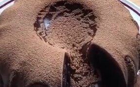 The Best Kind Of Choco Lava Cake - Fun - VIDEOTIME.COM