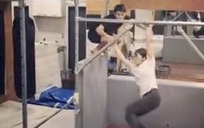 Swinging Around Like Nobody's Business - Sports - VIDEOTIME.COM