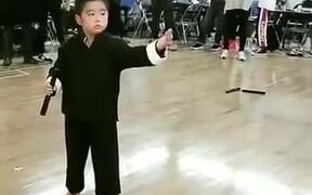 Is This Bruce Lee Reincarnate? - Kids - VIDEOTIME.COM