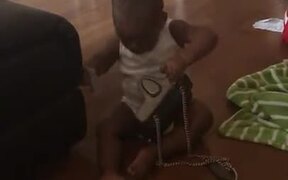 Toddler Takes Off With The Money - Kids - VIDEOTIME.COM
