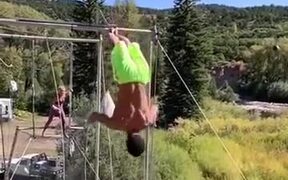 Some Amazing Trapeze Stunts - Sports - VIDEOTIME.COM