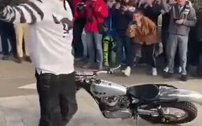 Absolutely Amazing Bike Flip - Fun - VIDEOTIME.COM
