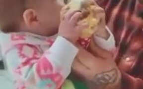 Baby Eats Ice Cream For The First Time - Kids - VIDEOTIME.COM