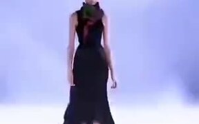 The Most Unique Fashion Show Ever - Fun - VIDEOTIME.COM