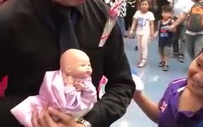 Amazing Puppeteer And His Baby Puppet - Fun - VIDEOTIME.COM