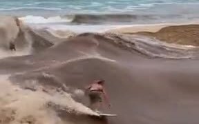 These Guys Made Their Own Wave Maker! - Sports - VIDEOTIME.COM