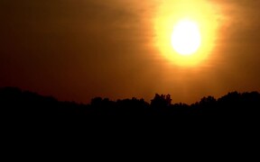 Sunrise TImelapse Over Trees - Fun - VIDEOTIME.COM