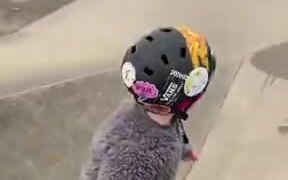 Little Toddler Tries Out Some Skateboarding! - Kids - VIDEOTIME.COM